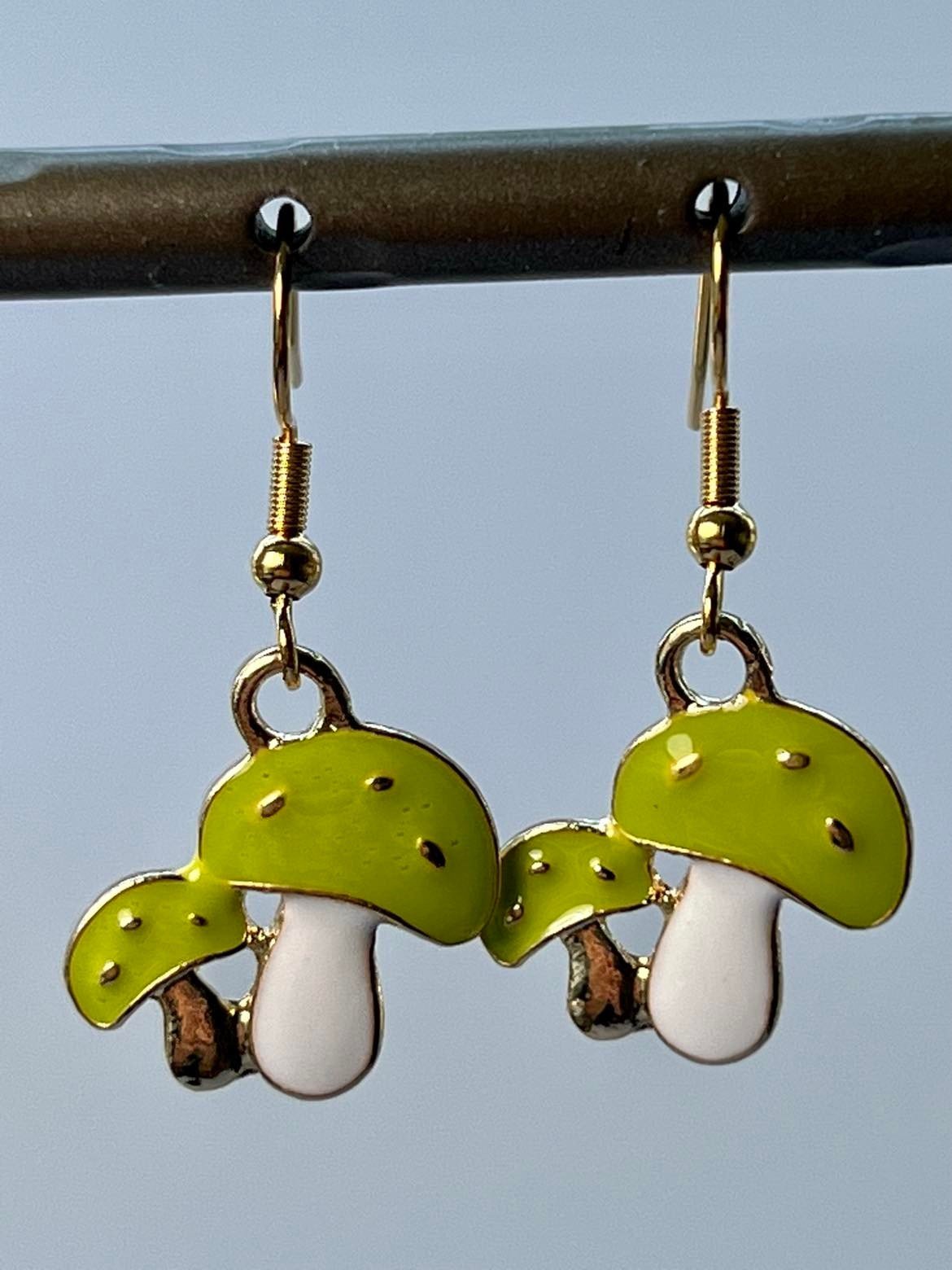 Green Mushroom / Shroom Dangle Earrings - CYR'S CREATIONS